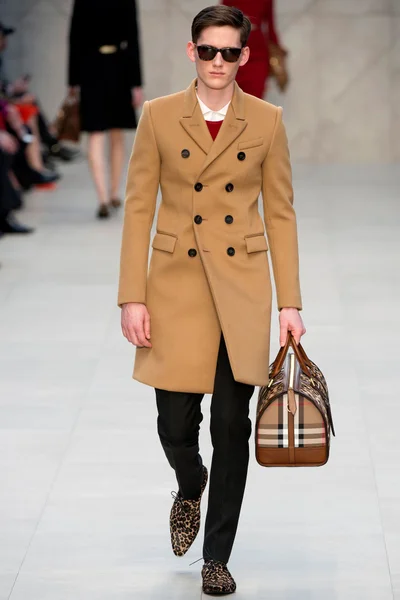 Look 22